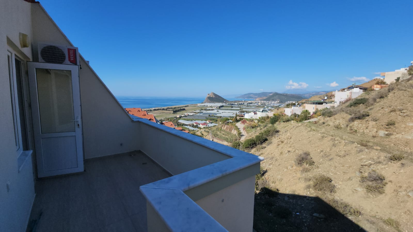 EXCEPTIONAL LIFESTYLE AND INVESTMENT APARTMENTS - 24