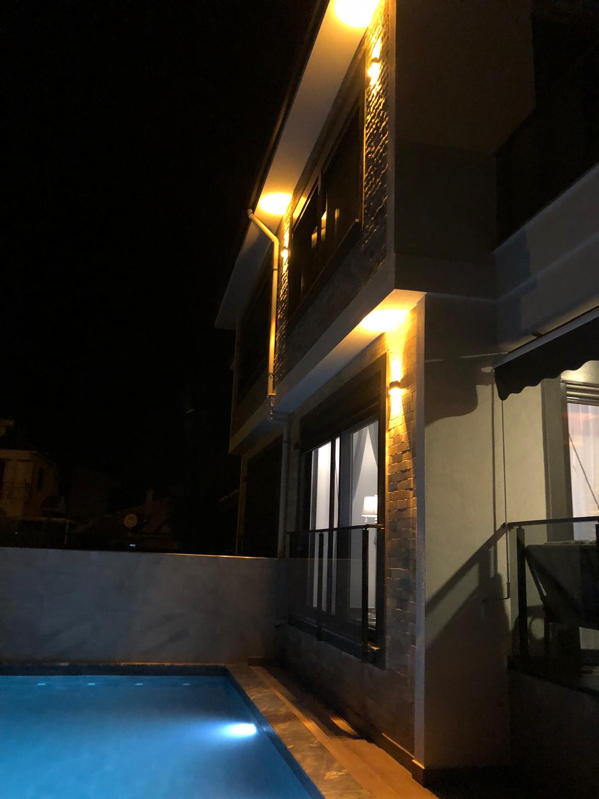 Immaculate Home Near Airport - 6